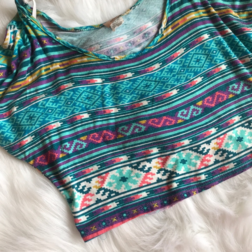 cesem tribal crop top - Picture 2 of 4
